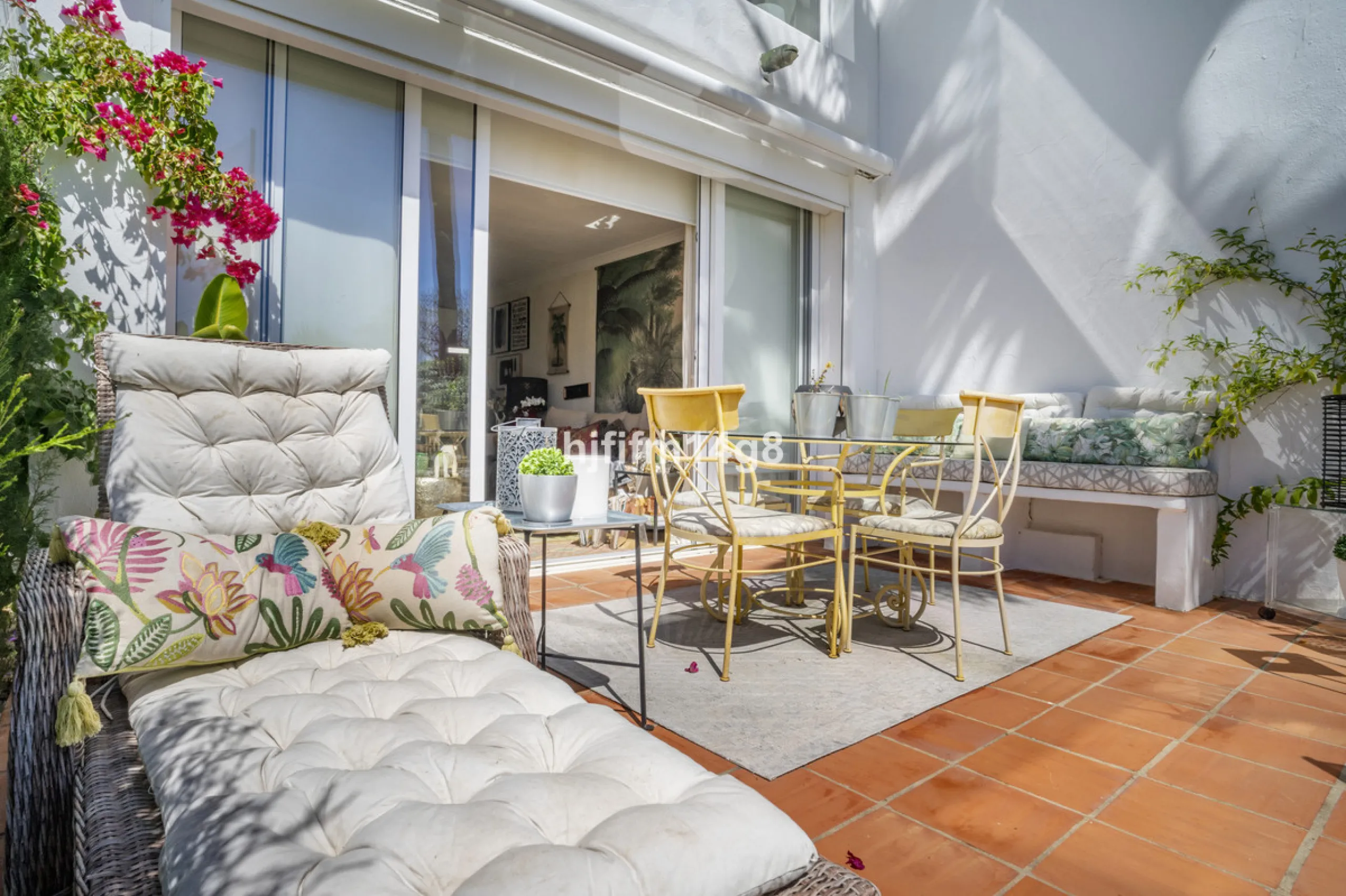 Apartment - Ground Floor Apartment в продаже в Marbella, Málaga. В доме 1 спален и 1 ванных комнат. Площадь дома 73 м²