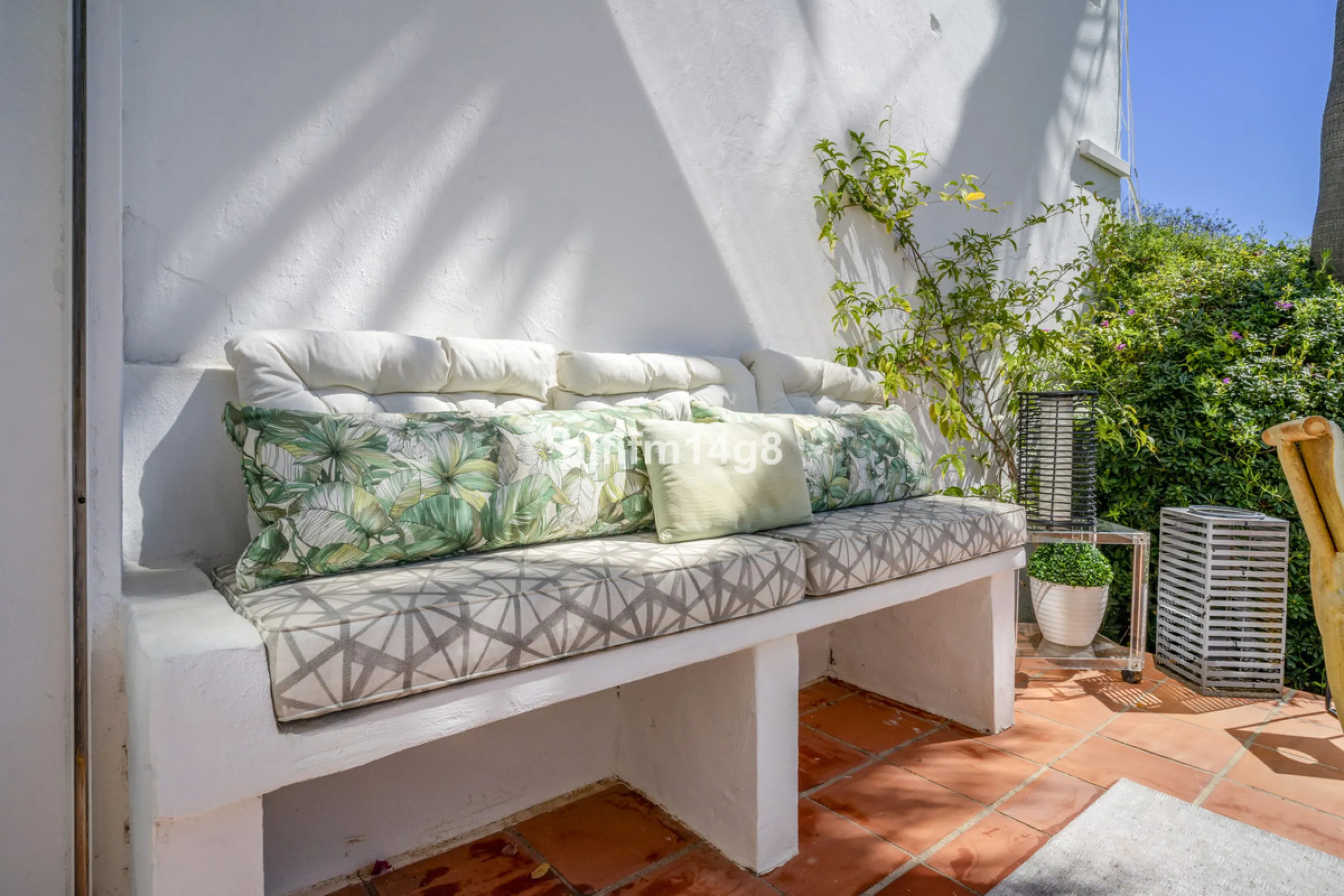 Apartment - Ground Floor Apartment в продаже в Marbella, Málaga. В доме 1 спален и 1 ванных комнат. Площадь дома 73 м²