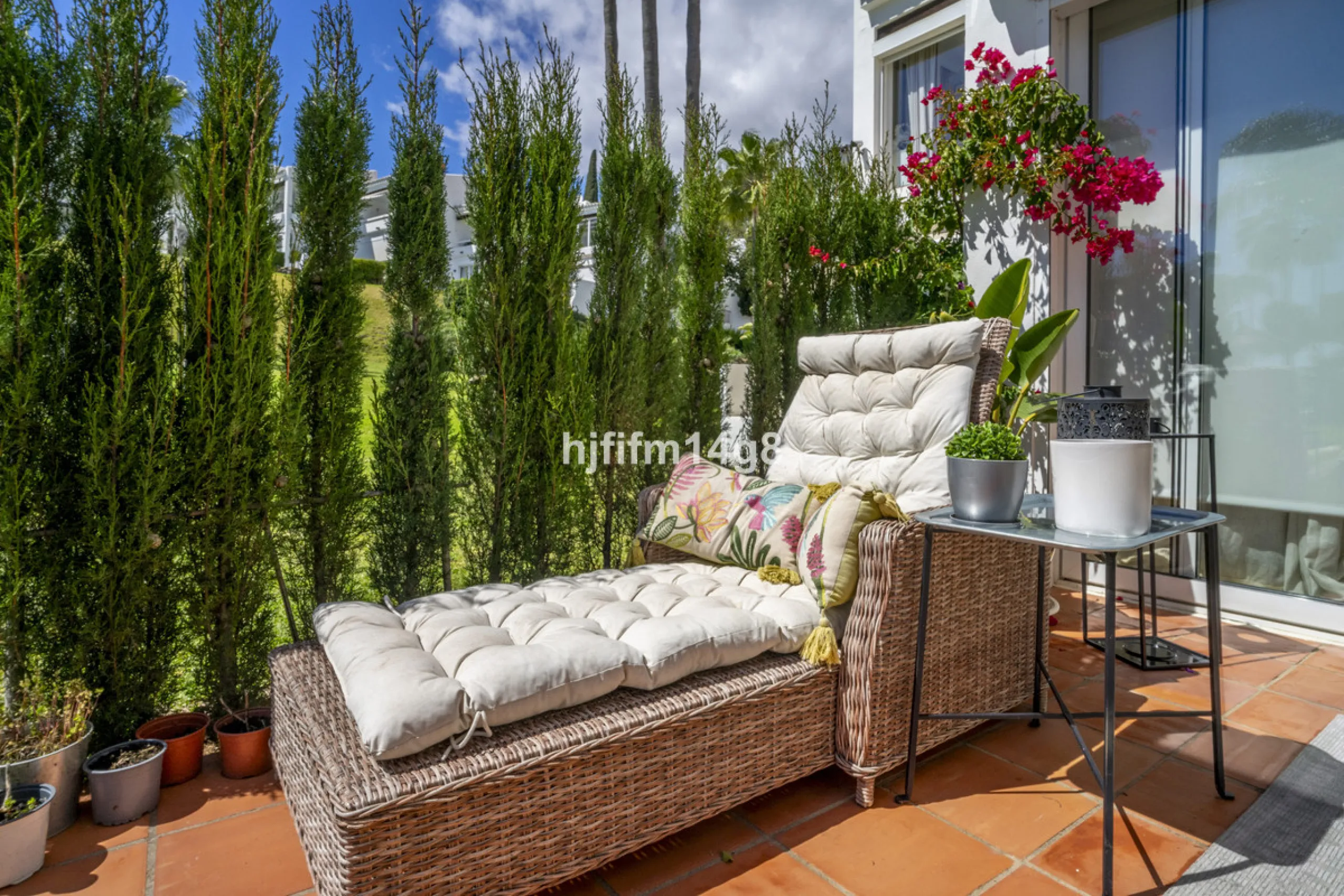 Apartment - Ground Floor Apartment в продаже в Marbella, Málaga. В доме 1 спален и 1 ванных комнат. Площадь дома 73 м²