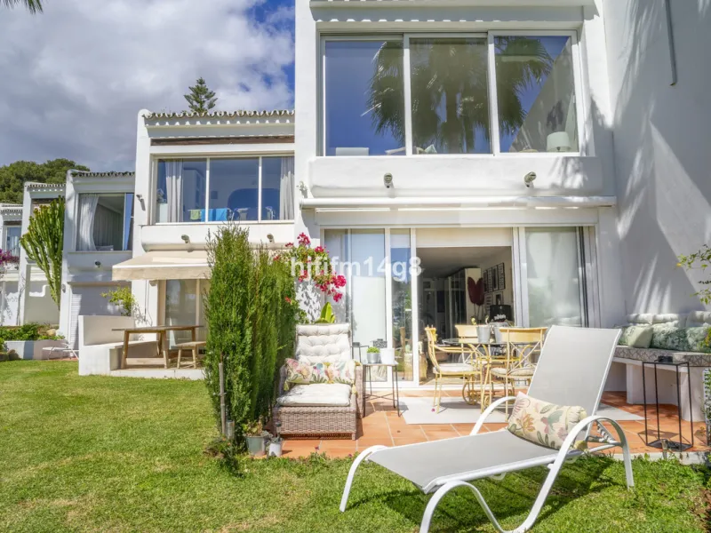 Apartment - Ground Floor Apartment в продаже в Marbella, Málaga. В доме 1 спален и 1 ванных комнат. Площадь дома 73 м²