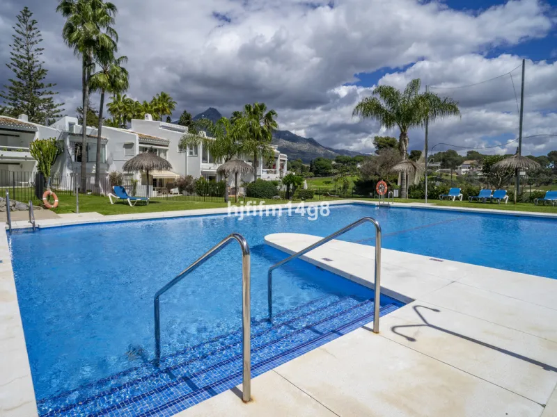 Apartment - Ground Floor Apartment в продаже в Marbella, Málaga. В доме 1 спален и 1 ванных комнат. Площадь дома 73 м²