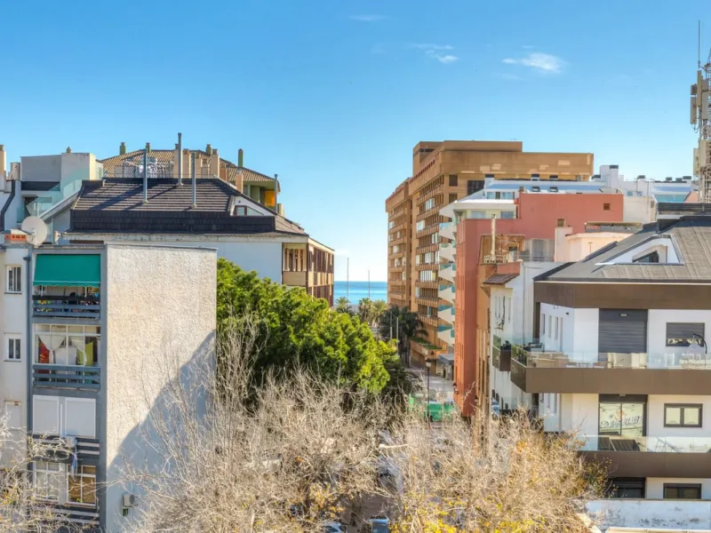 Luxury penthouse in the heart of Fuengirola with spectacular 64 m² terrace