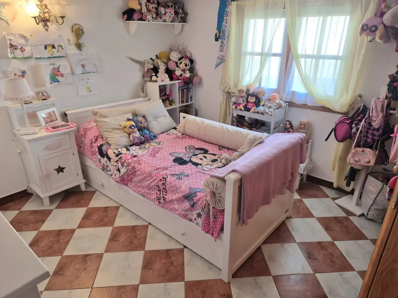 Unique opportunity! Spacious property with multiple possibilities.