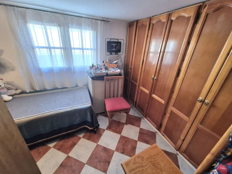 Unique opportunity! Spacious property with multiple possibilities.