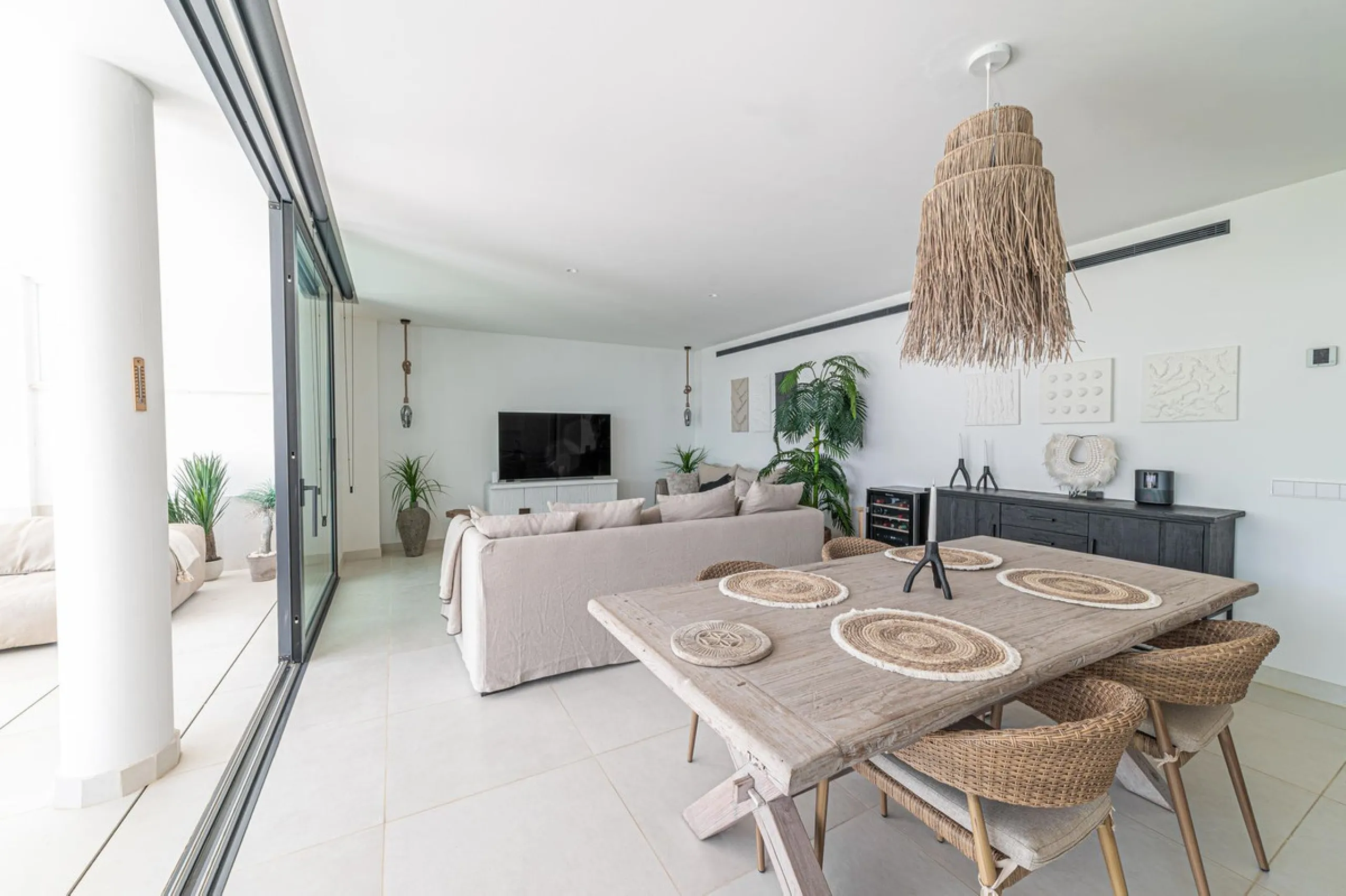 Apartment - Ground Floor Apartment в продаже в Fuengirola, Málaga. В доме 2 спален и 2 ванных комнат. Площадь дома 101 м². Площадь участка 34 м²