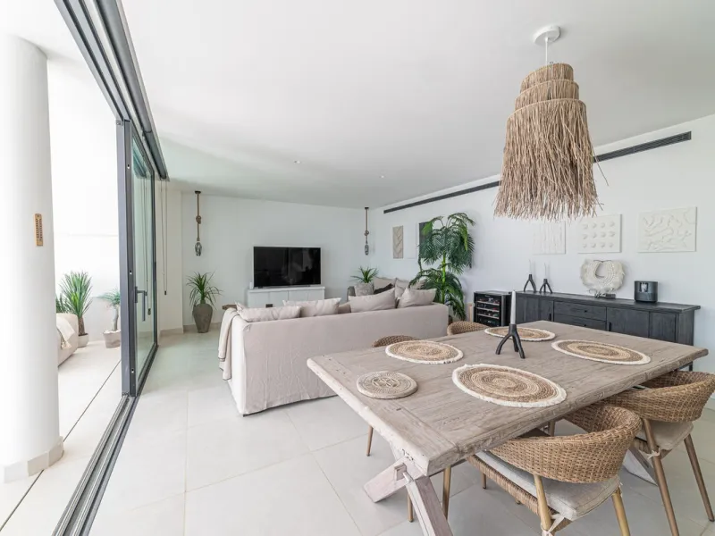 Apartment - Ground Floor Apartment в продаже в Fuengirola, Málaga. В доме 2 спален и 2 ванных комнат. Площадь дома 101 м². Площадь участка 34 м²