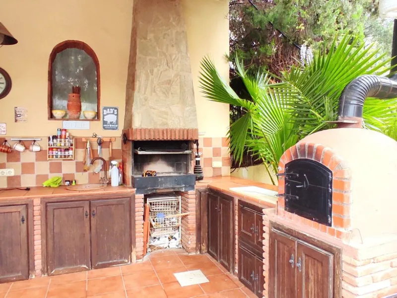 House - Detached Villa в продаже в Alhaurín el Grande, Málaga. В доме 4 спален и 3 ванных комнат. Площадь дома 190 м². Площадь участка 1000 м²