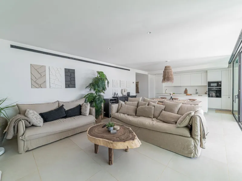 Apartment - Ground Floor Apartment в продаже в Fuengirola, Málaga. В доме 2 спален и 2 ванных комнат. Площадь дома 101 м². Площадь участка 34 м²