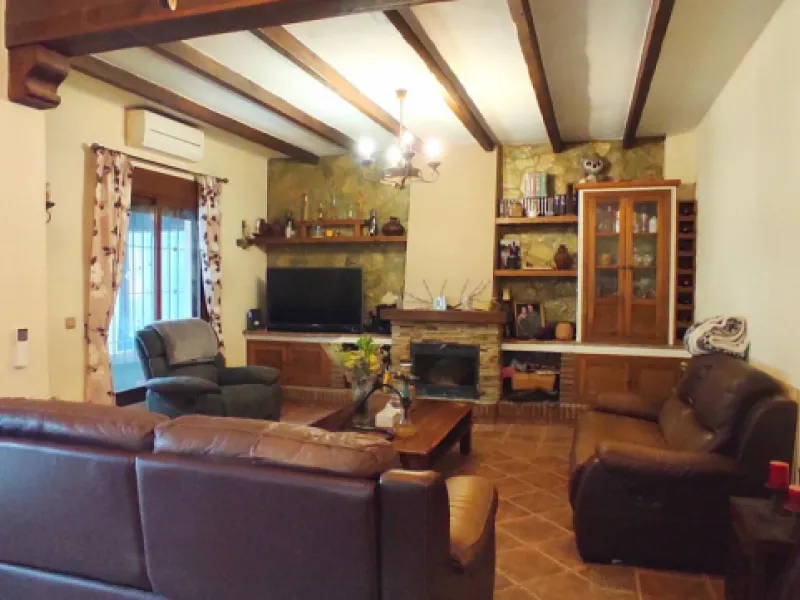 House - Detached Villa в продаже в Alhaurín el Grande, Málaga. В доме 4 спален и 3 ванных комнат. Площадь дома 190 м². Площадь участка 1000 м²