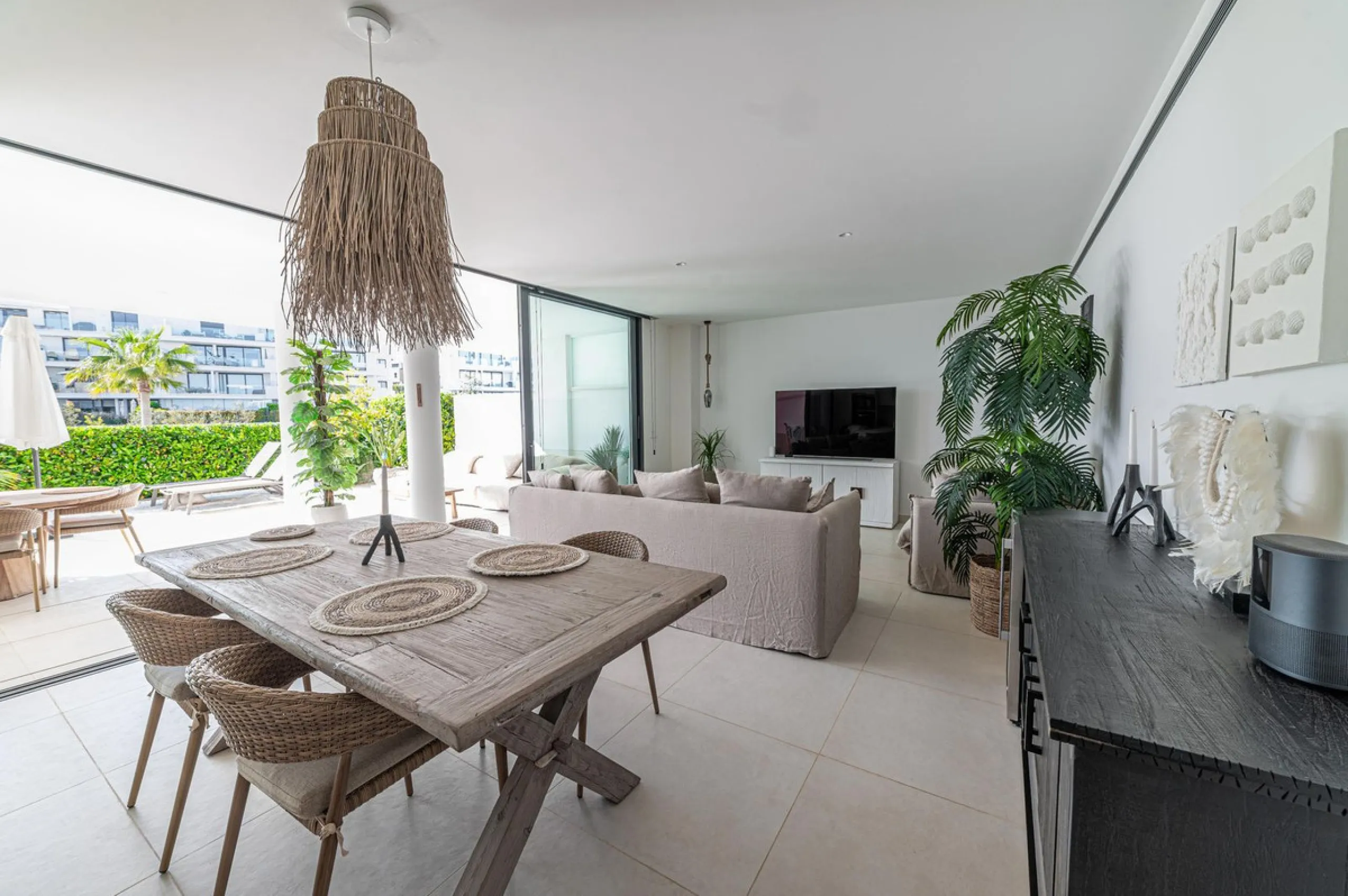 Apartment - Ground Floor Apartment в продаже в Fuengirola, Málaga. В доме 2 спален и 2 ванных комнат. Площадь дома 101 м². Площадь участка 34 м²