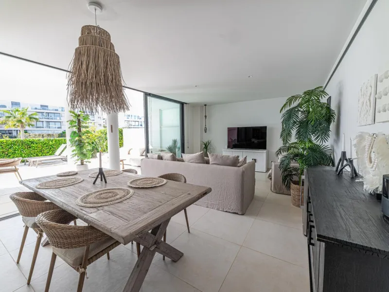 Apartment - Ground Floor Apartment в продаже в Fuengirola, Málaga. В доме 2 спален и 2 ванных комнат. Площадь дома 101 м². Площадь участка 34 м²