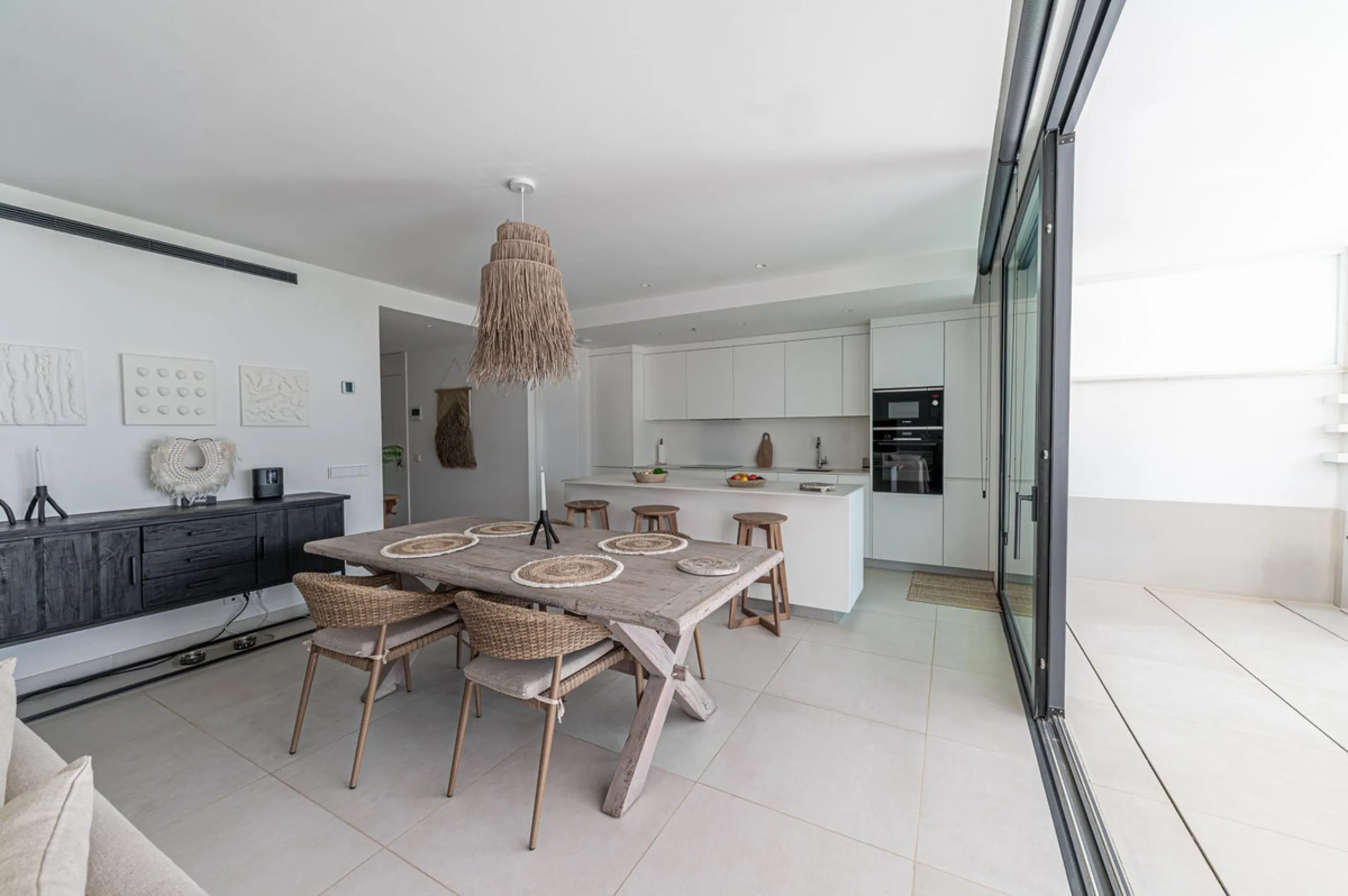Apartment - Ground Floor Apartment в продаже в Fuengirola, Málaga. В доме 2 спален и 2 ванных комнат. Площадь дома 101 м². Площадь участка 34 м²