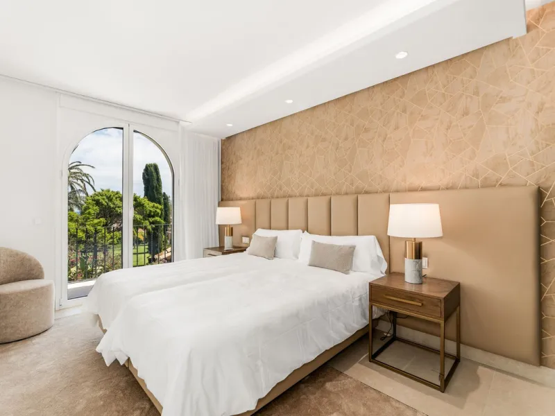 Frontline Beach luxury townhouse completely renovated  in the New Golden Mile