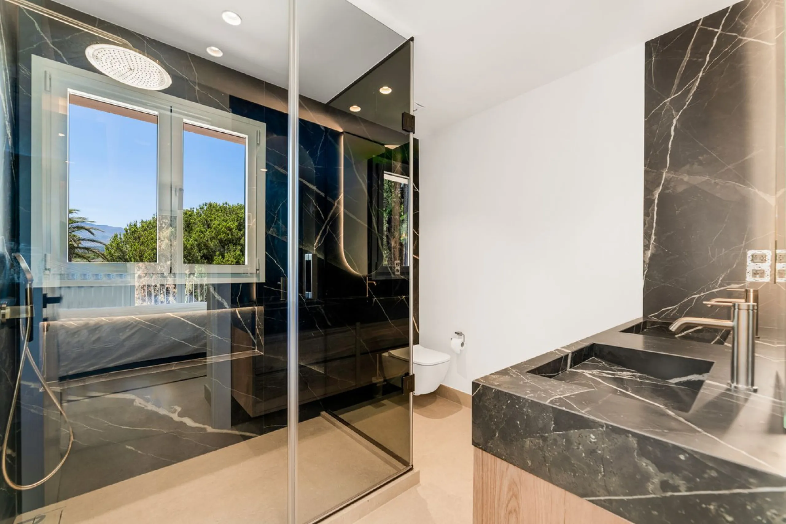 Frontline Beach luxury townhouse completely renovated  in the New Golden Mile