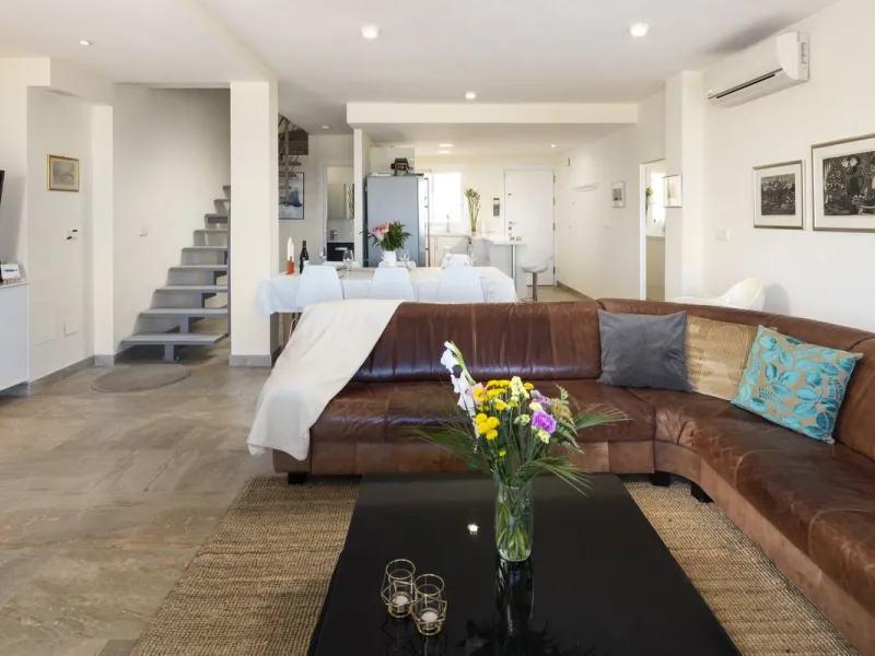Exclusive Beachfront Home with Unrivalled Sea Views in El Palo, Málaga