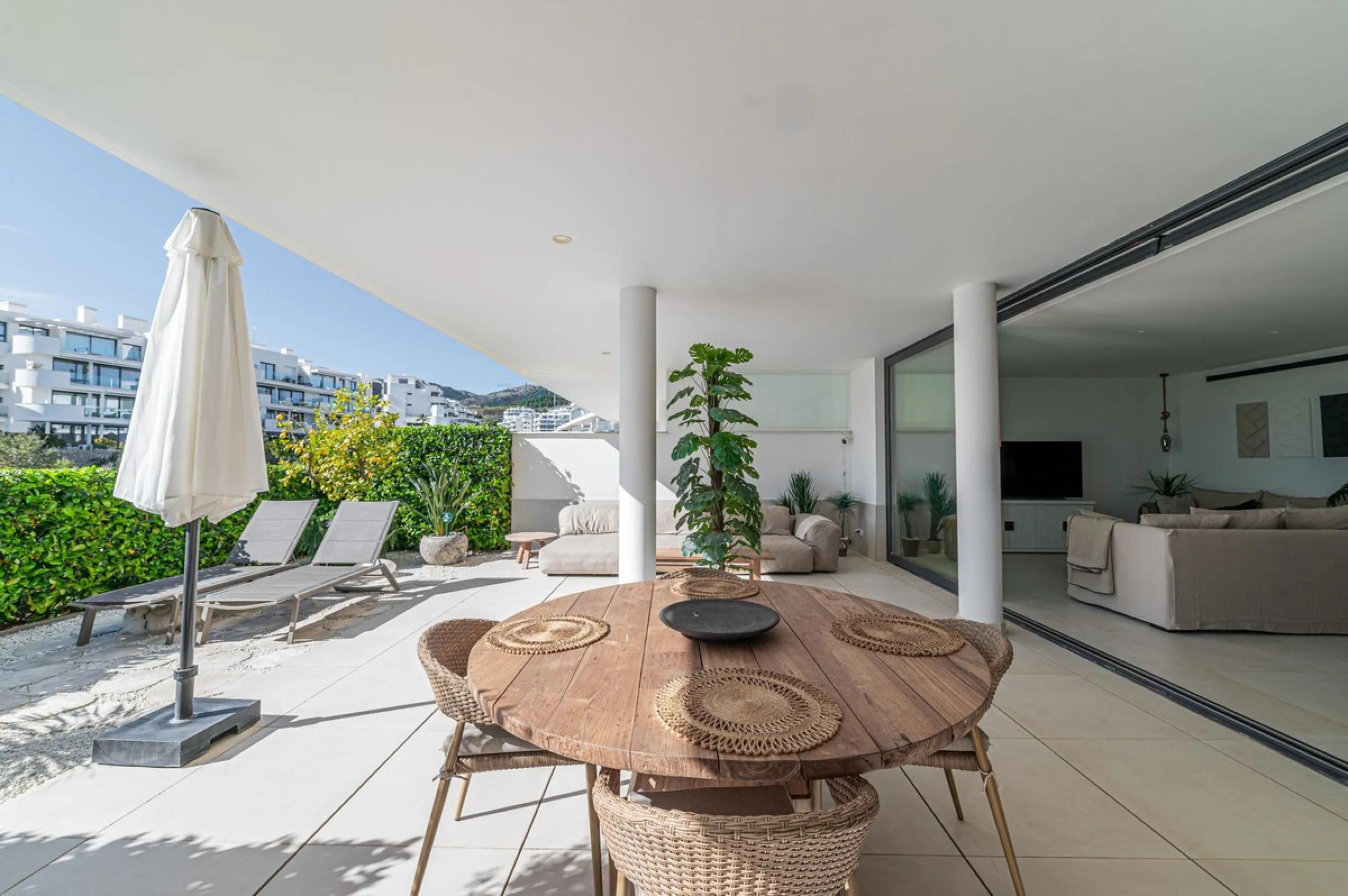 Apartment - Ground Floor Apartment в продаже в Fuengirola, Málaga. В доме 2 спален и 2 ванных комнат. Площадь дома 101 м². Площадь участка 34 м²