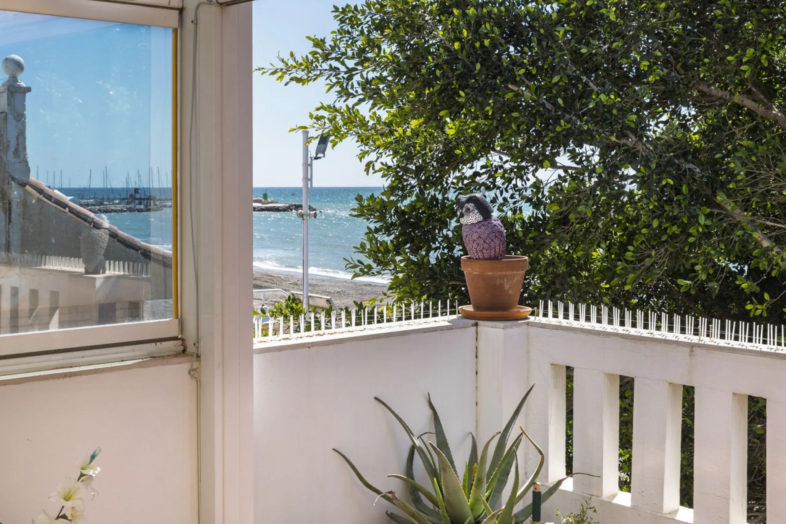 Exclusive Beachfront Home with Unrivalled Sea Views in El Palo, Málaga