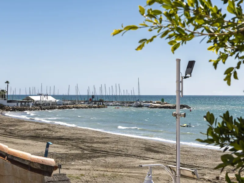 Exclusive Beachfront Home with Unrivalled Sea Views in El Palo, Málaga