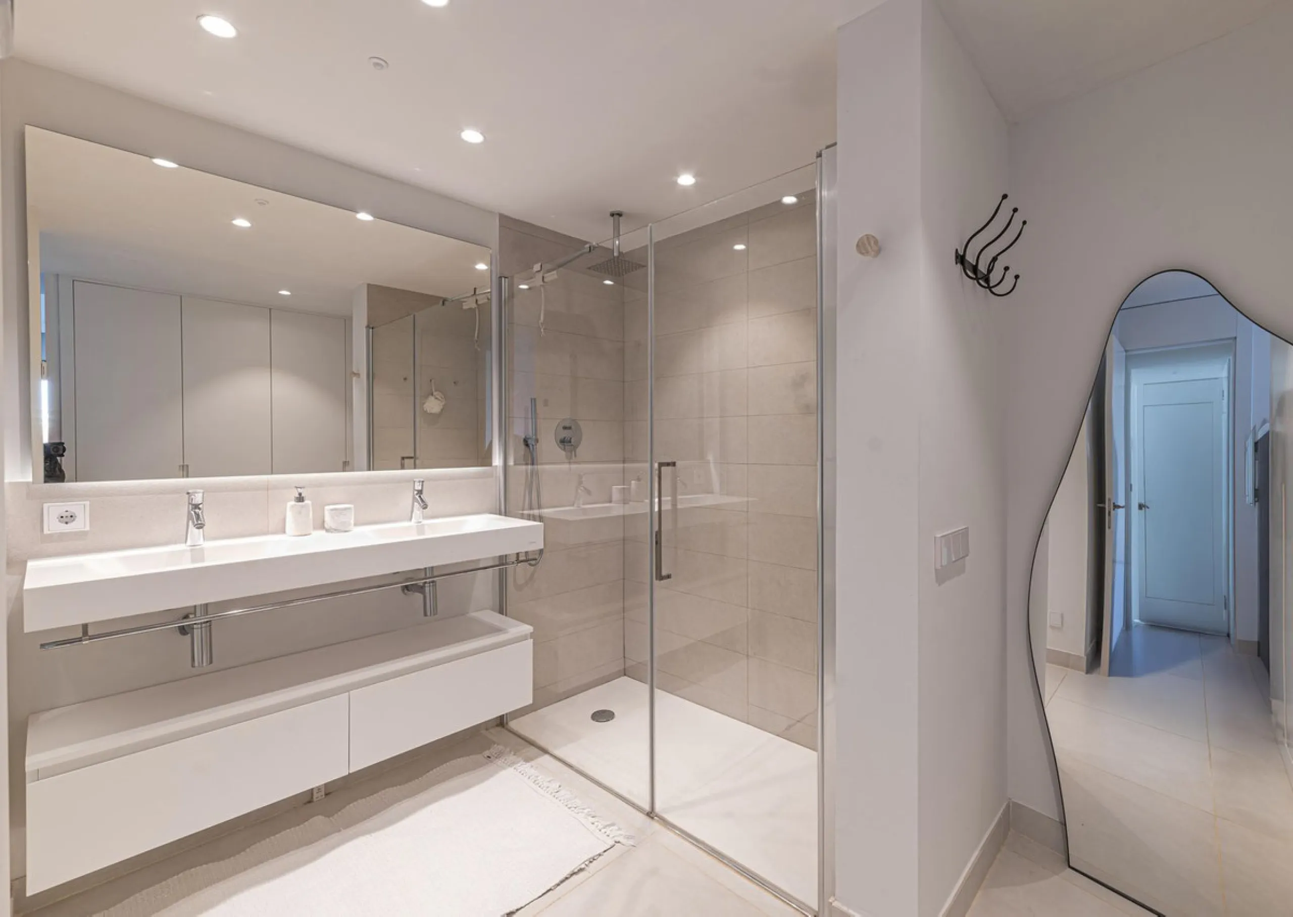 Apartment - Ground Floor Apartment в продаже в Fuengirola, Málaga. В доме 2 спален и 2 ванных комнат. Площадь дома 101 м². Площадь участка 34 м²