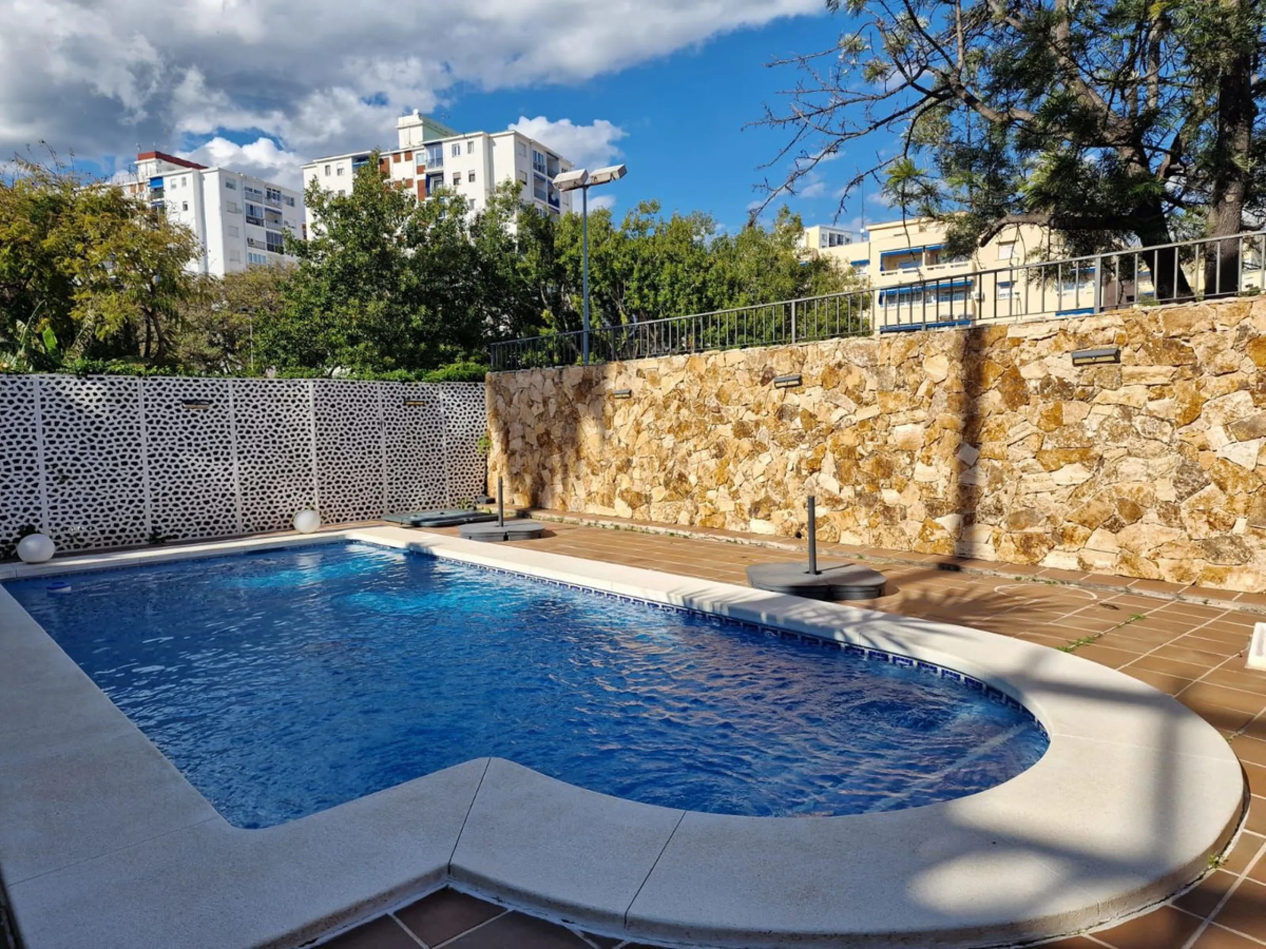 Semi-detached villa in the center of Marbella.