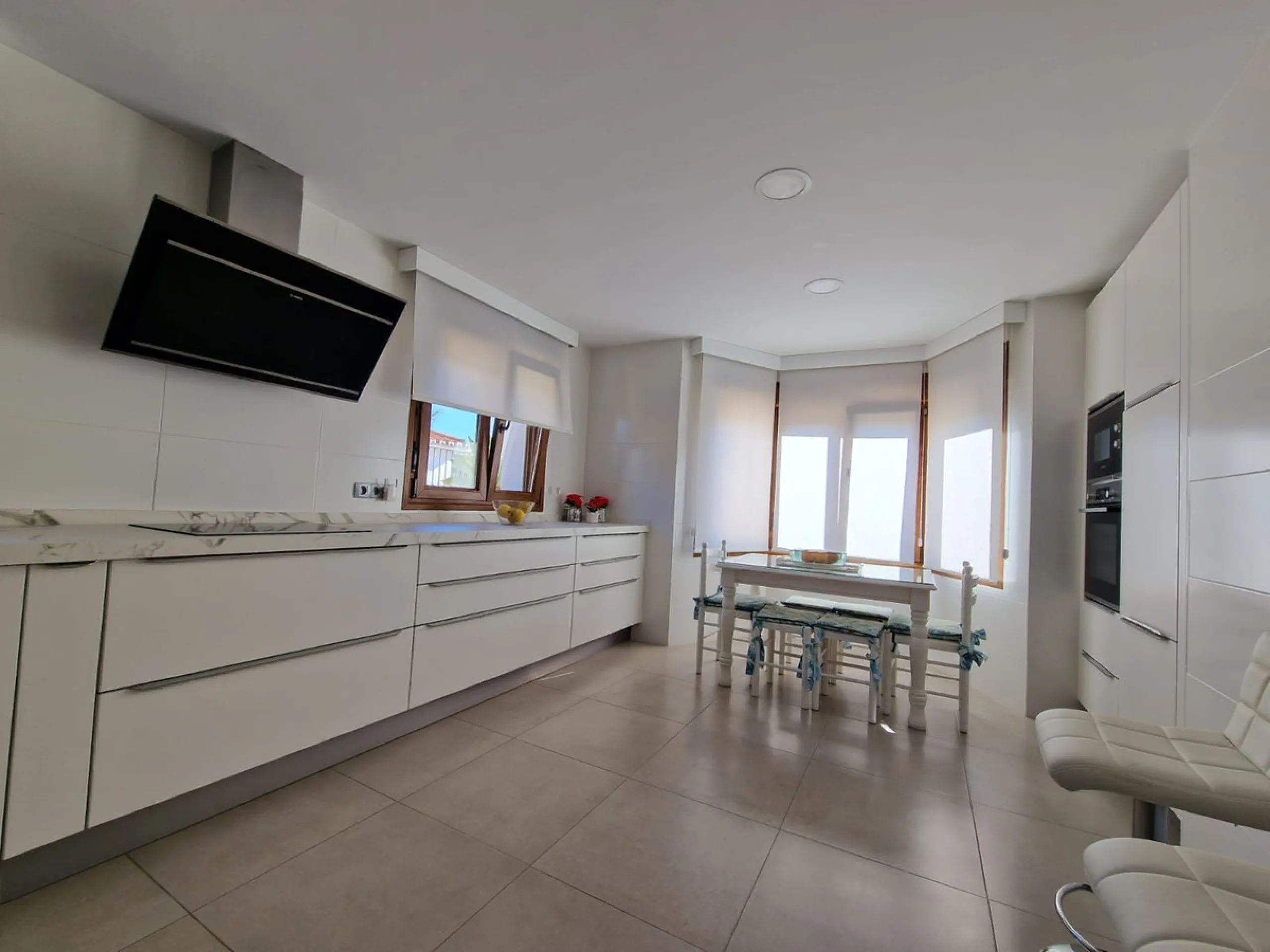 Semi-detached villa in the center of Marbella.