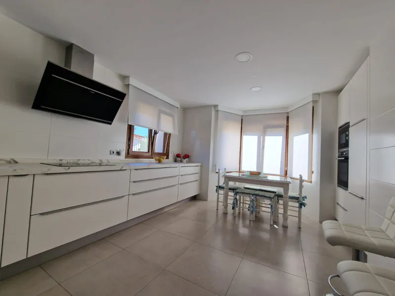 Semi-detached villa in the center of Marbella.