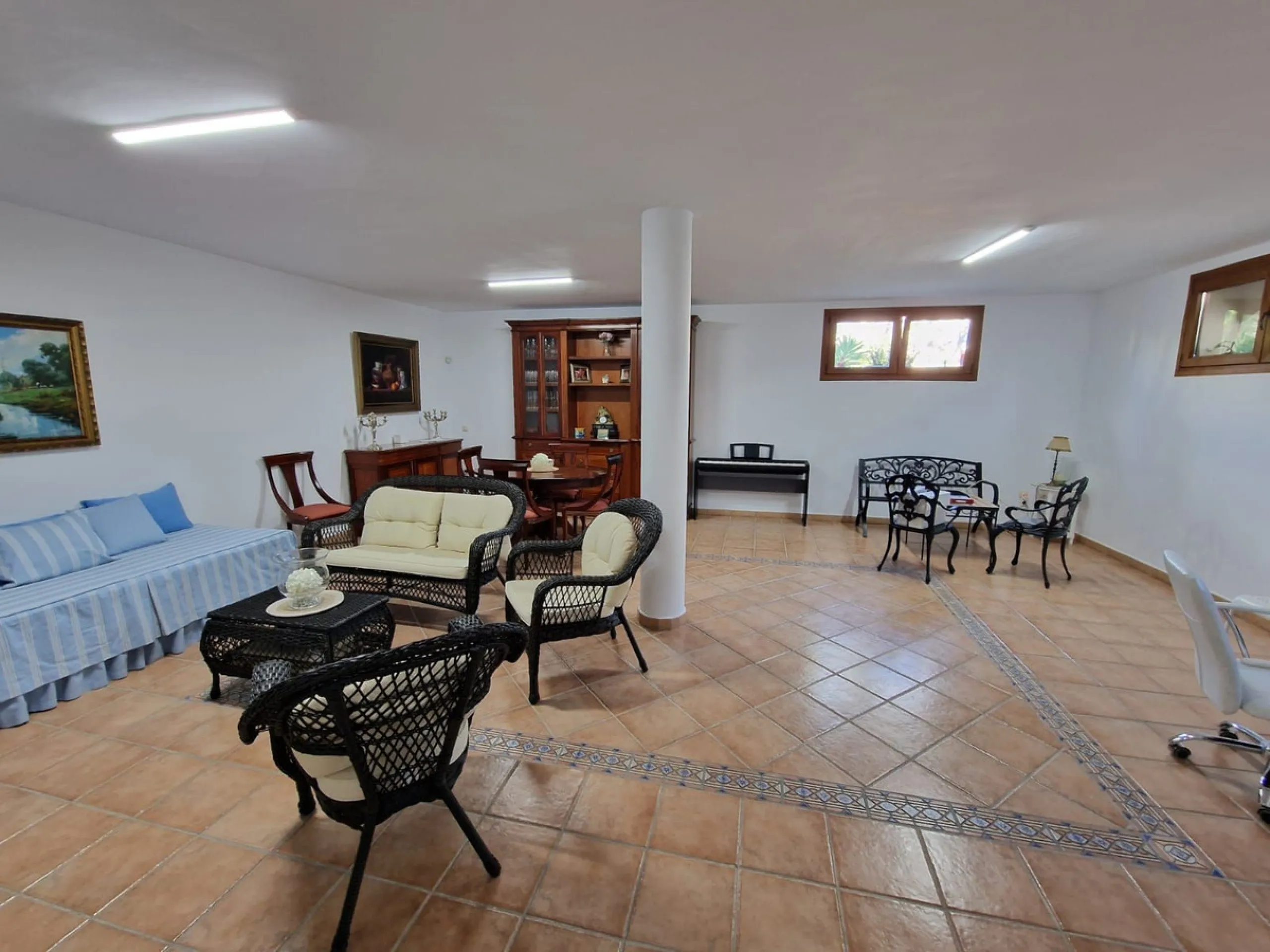 Semi-detached villa in the center of Marbella.