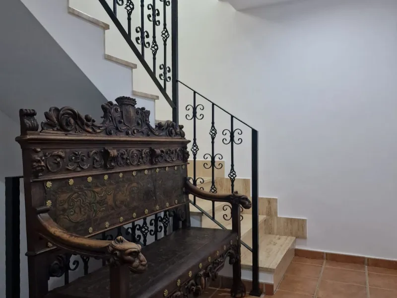 Semi-detached villa in the center of Marbella.