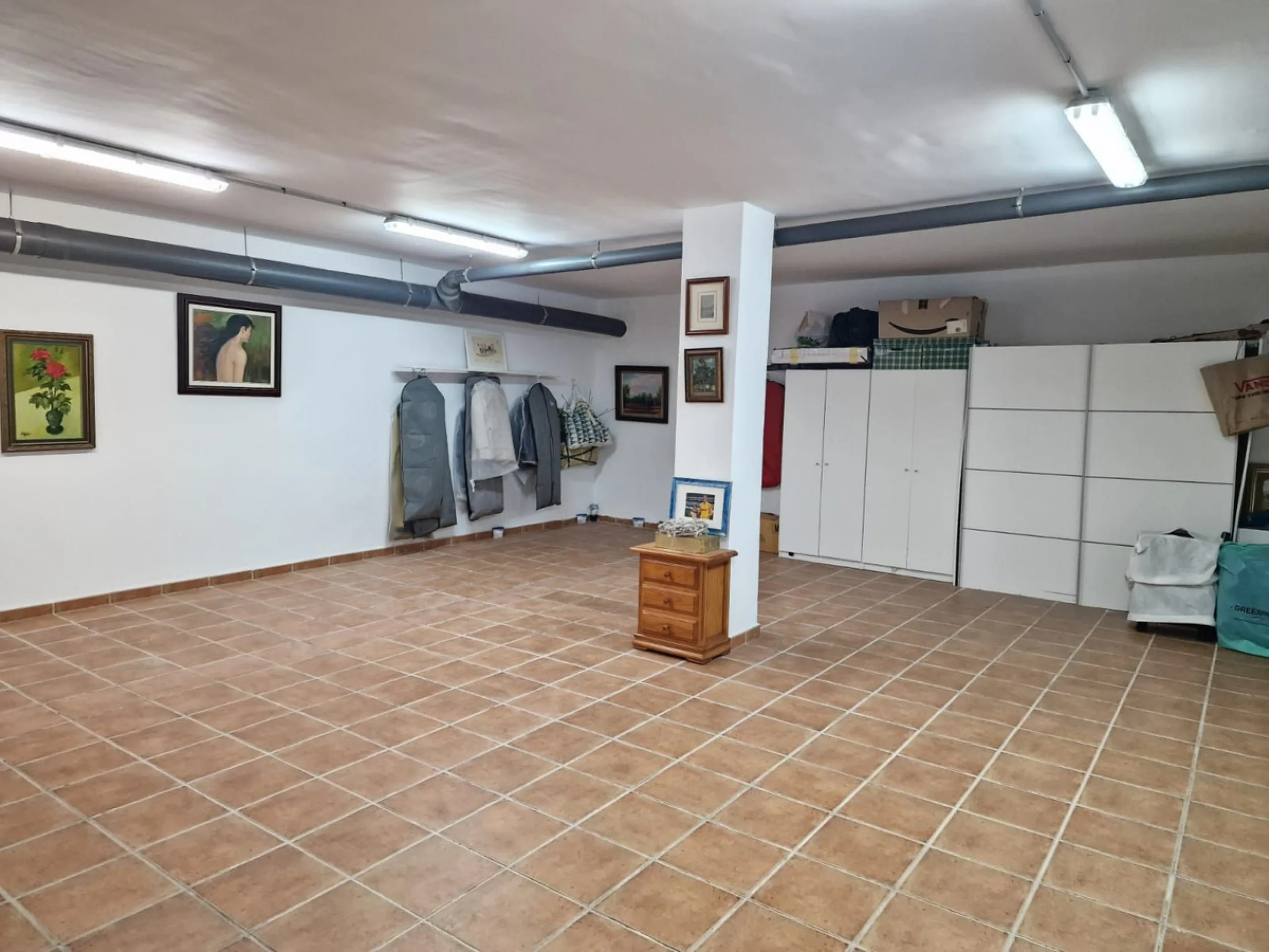 Semi-detached villa in the center of Marbella.