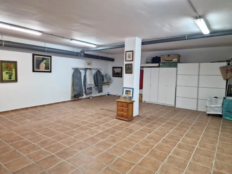 Semi-detached villa in the center of Marbella.