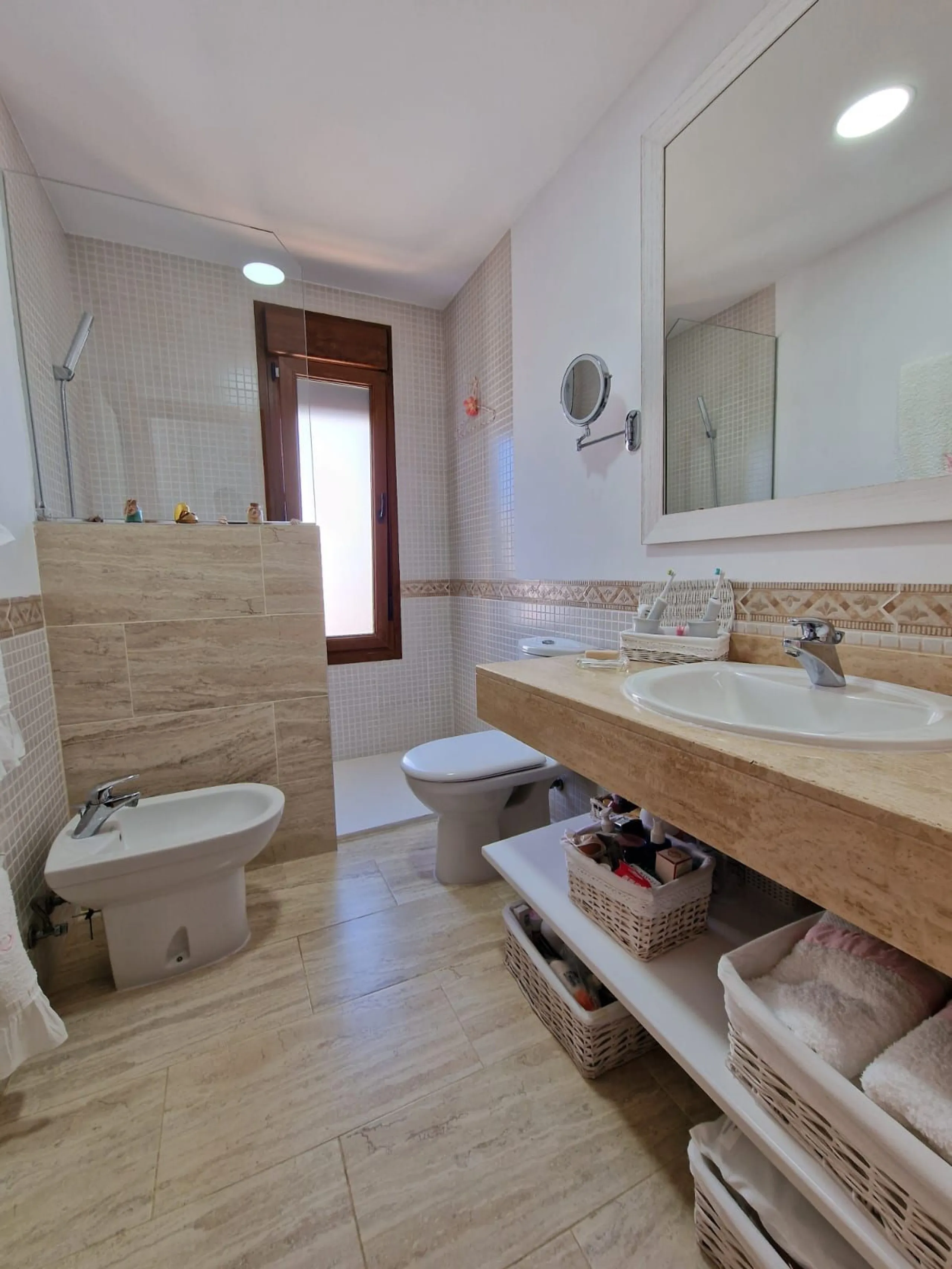 Semi-detached villa in the center of Marbella.