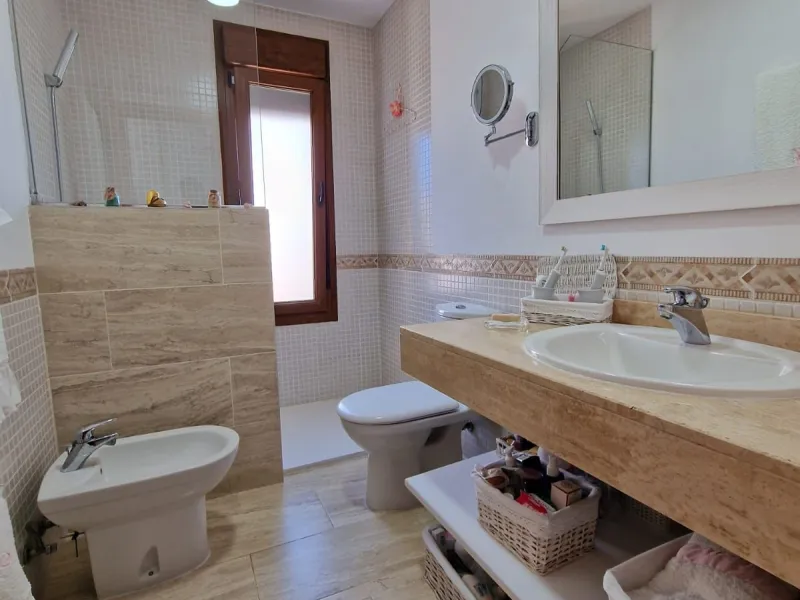Semi-detached villa in the center of Marbella.