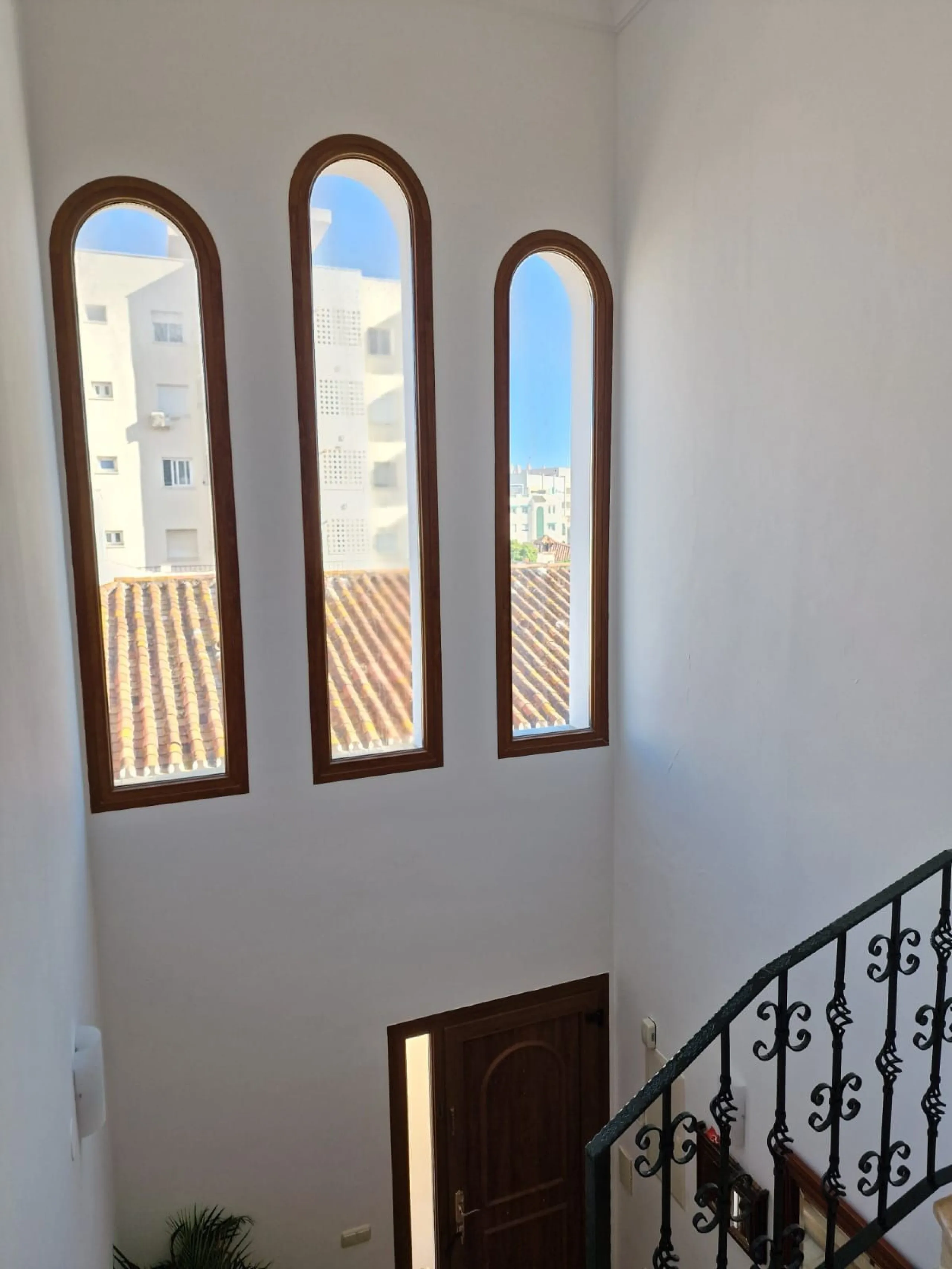 Semi-detached villa in the center of Marbella.