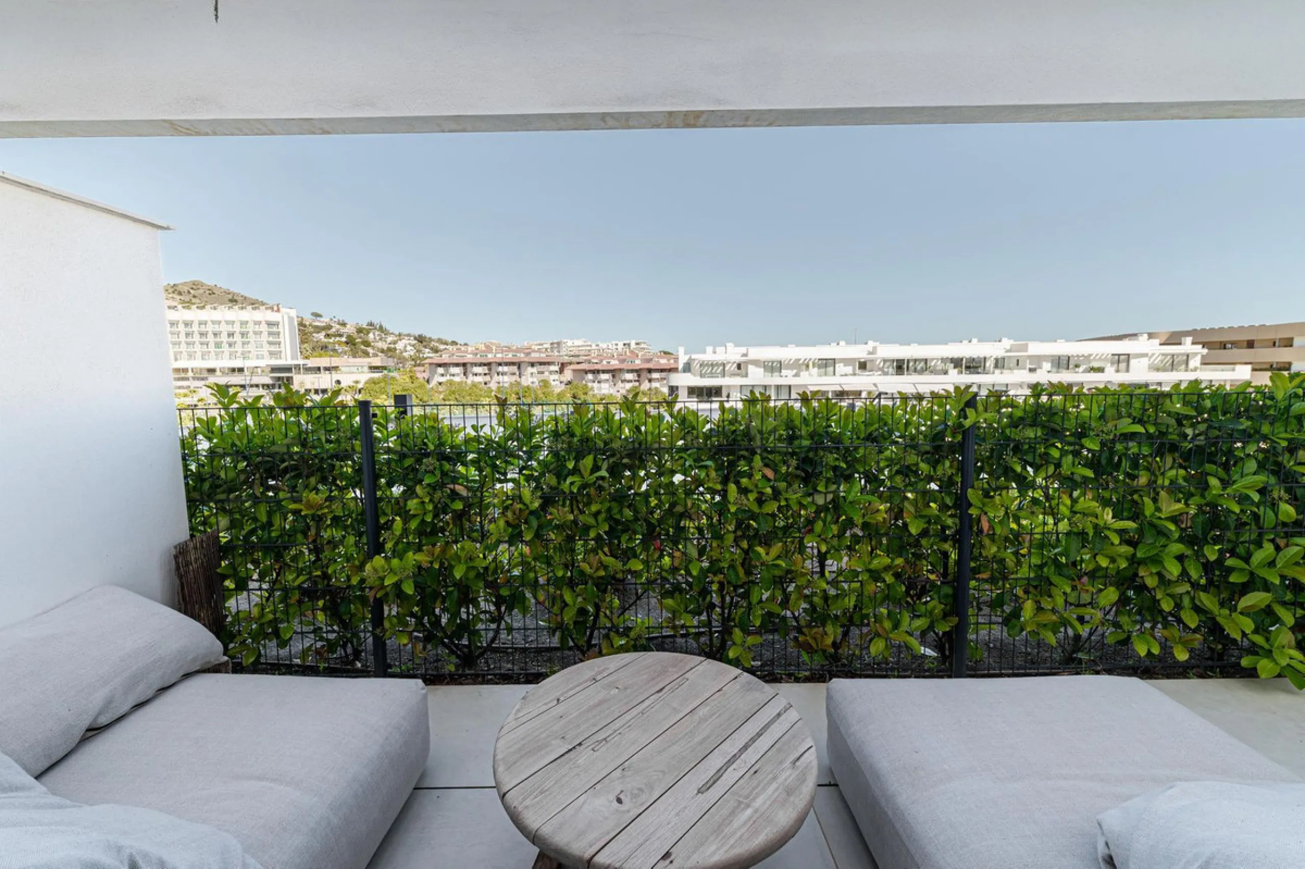 Apartment - Ground Floor Apartment в продаже в Fuengirola, Málaga. В доме 2 спален и 2 ванных комнат. Площадь дома 101 м². Площадь участка 34 м²