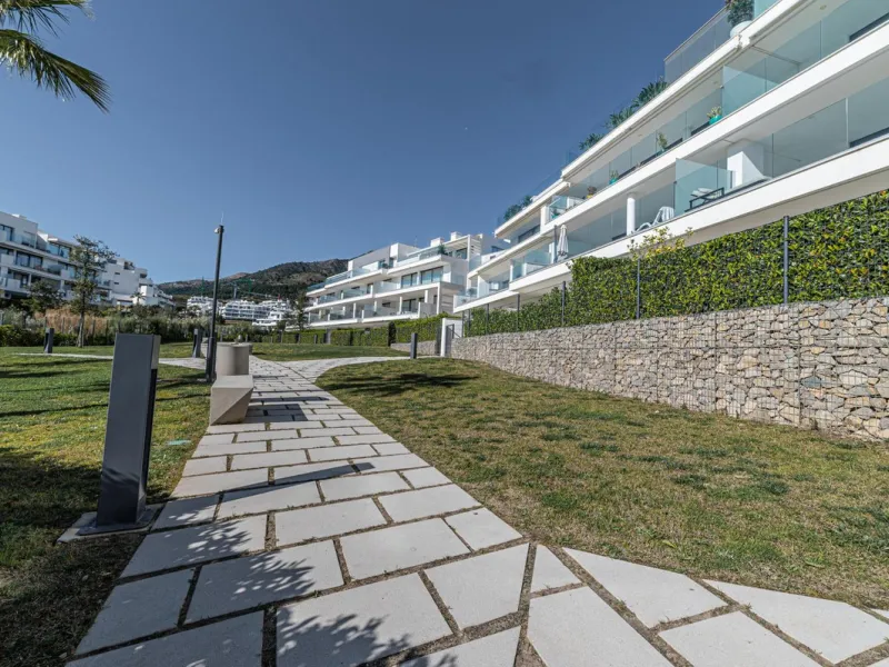 Apartment - Ground Floor Apartment в продаже в Fuengirola, Málaga. В доме 2 спален и 2 ванных комнат. Площадь дома 101 м². Площадь участка 34 м²