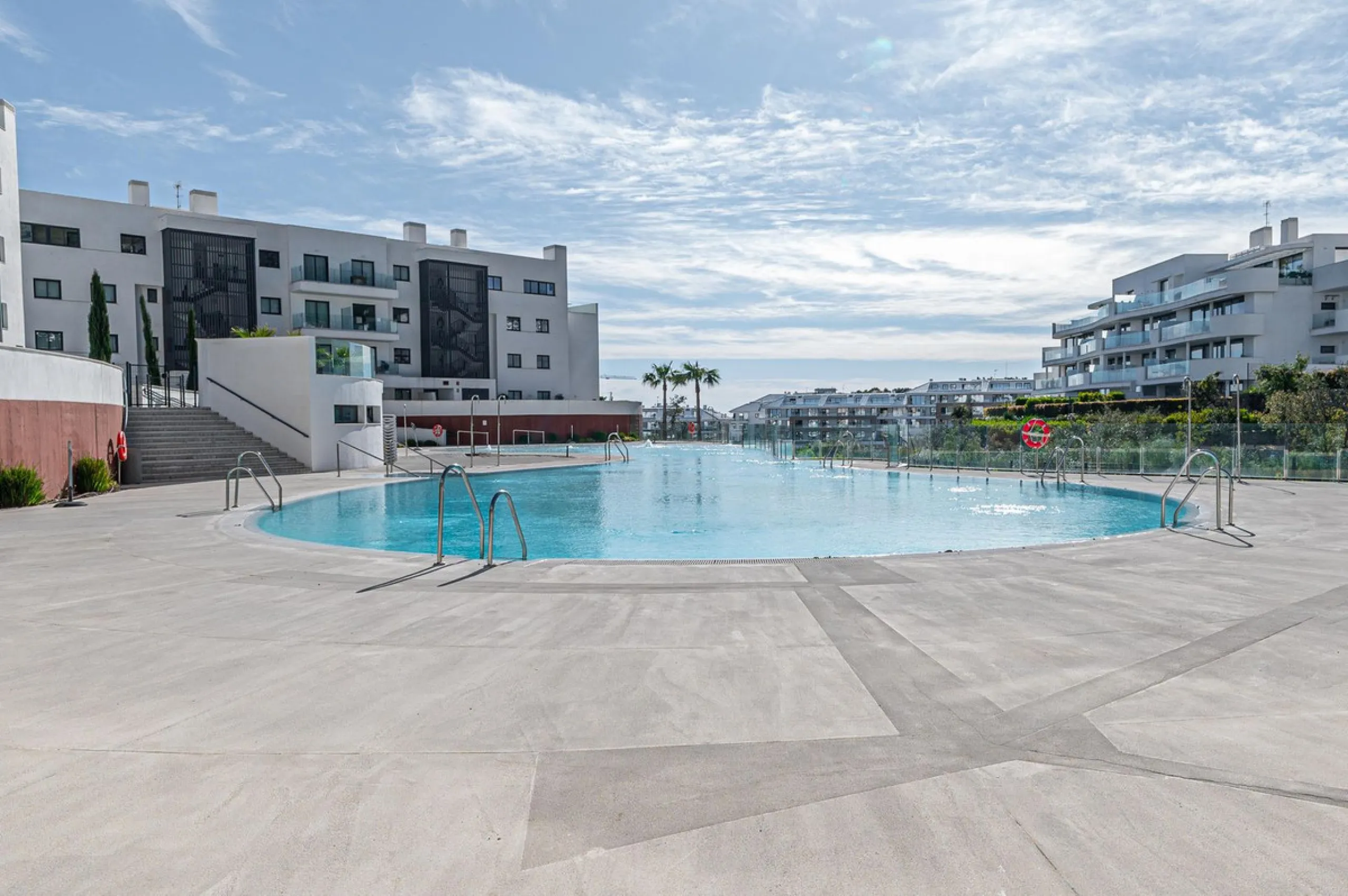 Apartment - Ground Floor Apartment в продаже в Fuengirola, Málaga. В доме 2 спален и 2 ванных комнат. Площадь дома 101 м². Площадь участка 34 м²