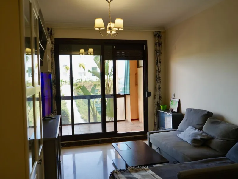 Spacious and bright apartment with two bedrooms and two bathrooms – the perfect choice for comfortable living or vacation! A unique feature is the enclosed terrace, offering a stunning panoramic view of the sea and golf courses, creating an atmosphere of 