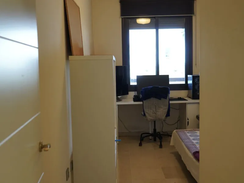 Spacious and bright apartment with two bedrooms and two bathrooms – the perfect choice for comfortable living or vacation! A unique feature is the enclosed terrace, offering a stunning panoramic view of the sea and golf courses, creating an atmosphere of 