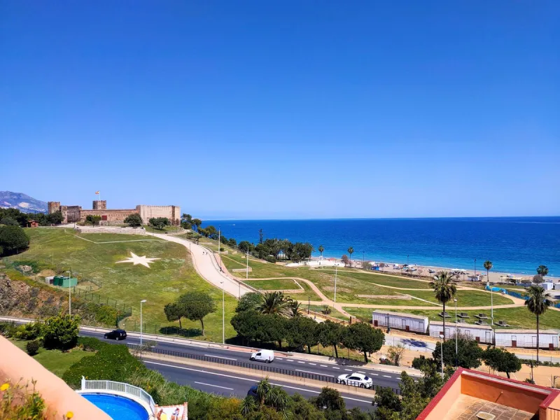 Apartment - Penthouse в продаже в Fuengirola, Málaga. В доме 2 спален и 2 ванных комнат. Площадь дома 101 м²