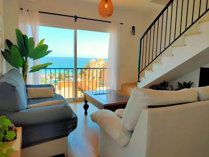 Apartment - Penthouse в продаже в Fuengirola, Málaga. В доме 2 спален и 2 ванных комнат. Площадь дома 101 м²
