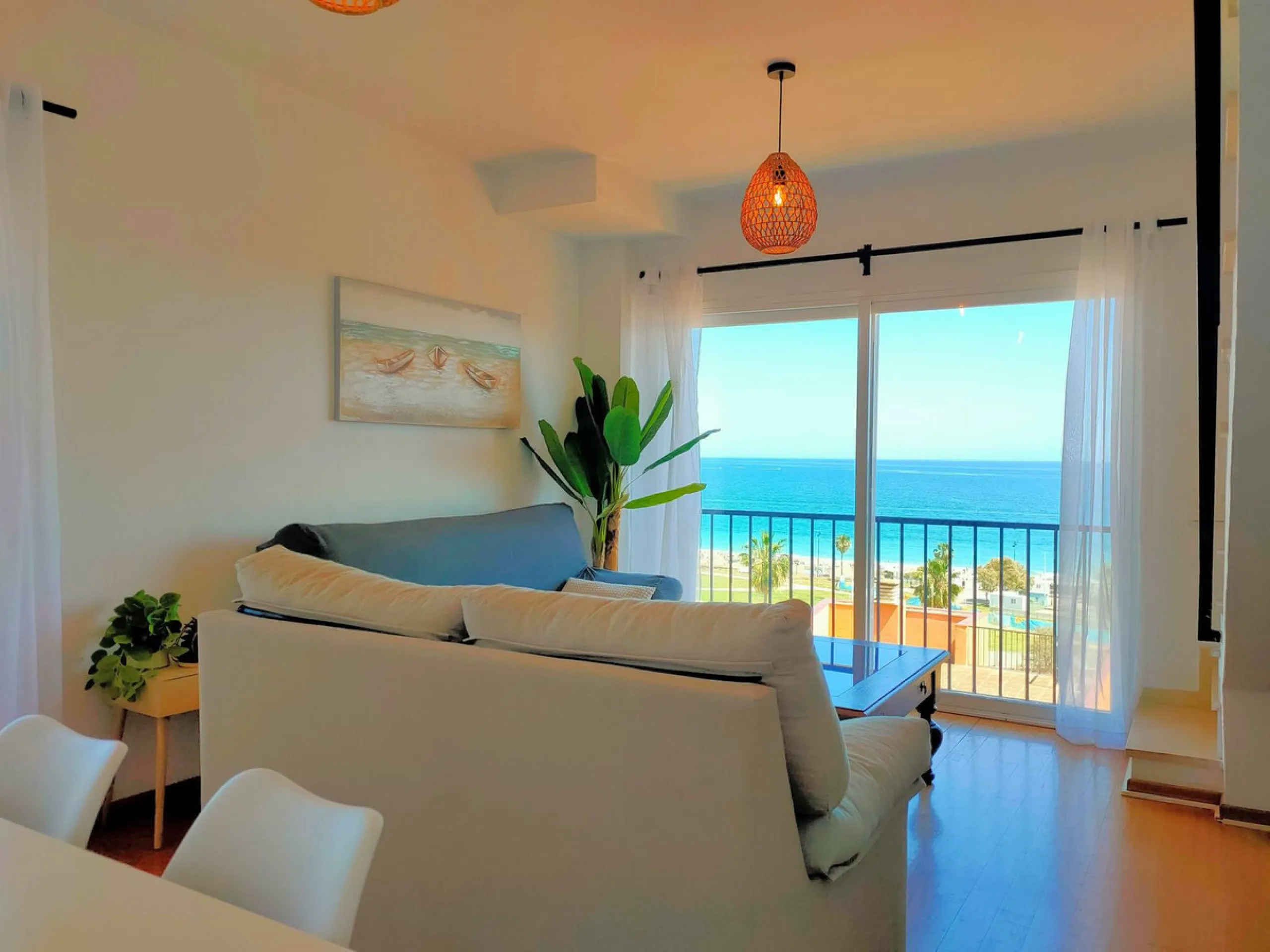 Apartment - Penthouse в продаже в Fuengirola, Málaga. В доме 2 спален и 2 ванных комнат. Площадь дома 101 м²