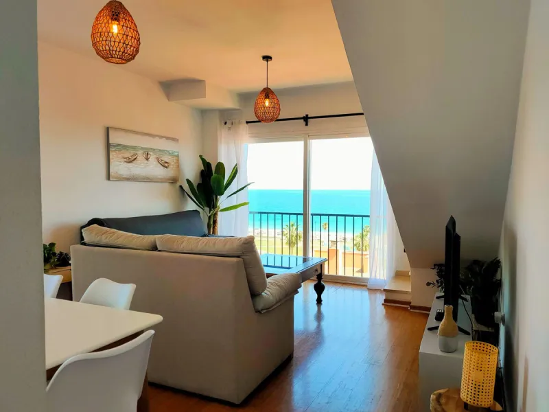 Apartment - Penthouse в продаже в Fuengirola, Málaga. В доме 2 спален и 2 ванных комнат. Площадь дома 101 м²