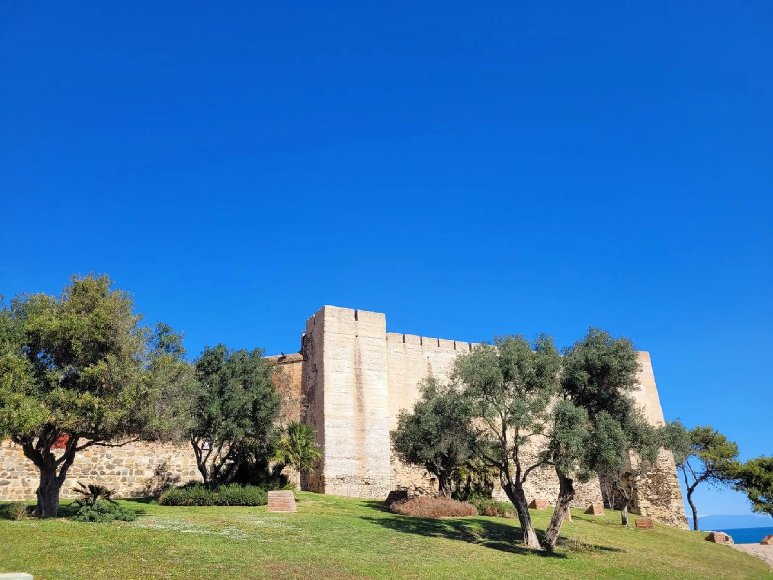 Apartment - Penthouse в продаже в Fuengirola, Málaga. В доме 2 спален и 2 ванных комнат. Площадь дома 101 м²