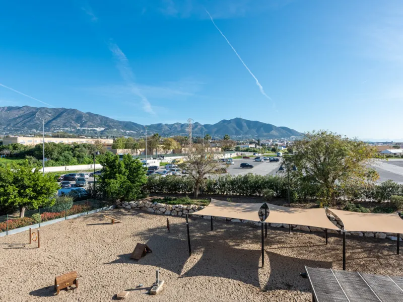 Apartment - Middle Floor Apartment в продаже в Mijas, Málaga. В доме 3 спален и 2 ванных комнат. Площадь дома 98 м²