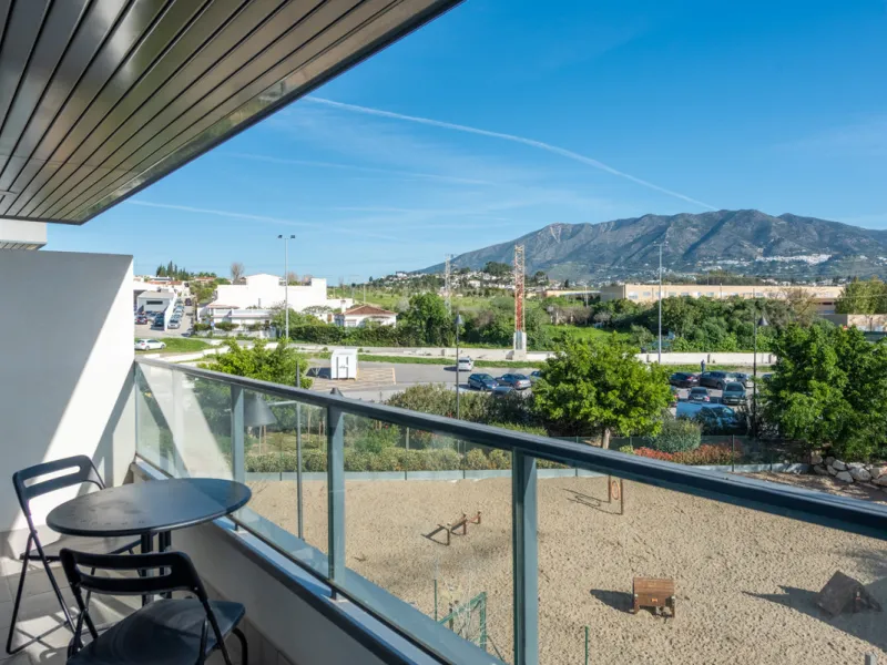 Apartment - Middle Floor Apartment в продаже в Mijas, Málaga. В доме 3 спален и 2 ванных комнат. Площадь дома 98 м²