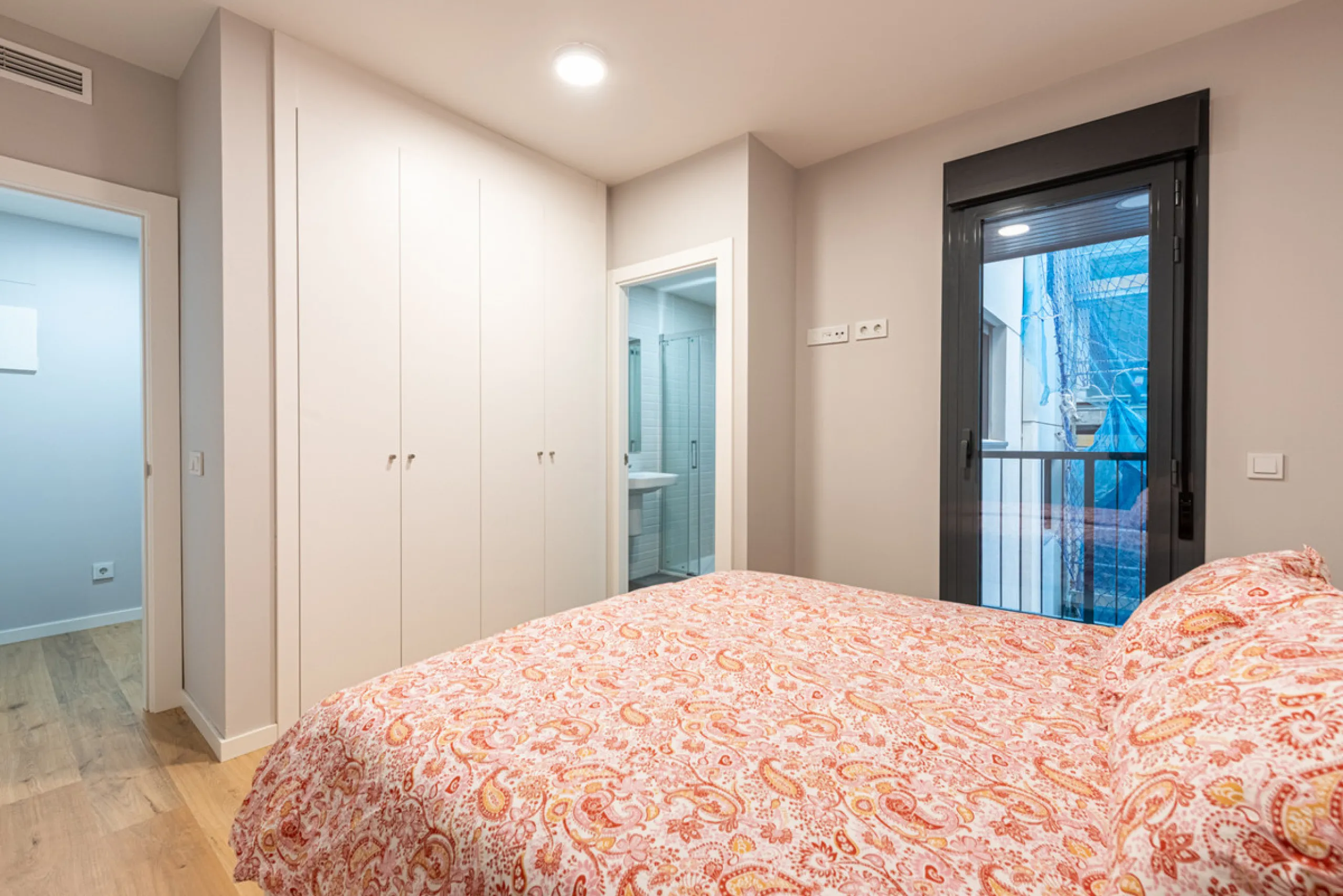 Apartment - Middle Floor Apartment в продаже в Mijas, Málaga. В доме 3 спален и 2 ванных комнат. Площадь дома 98 м²