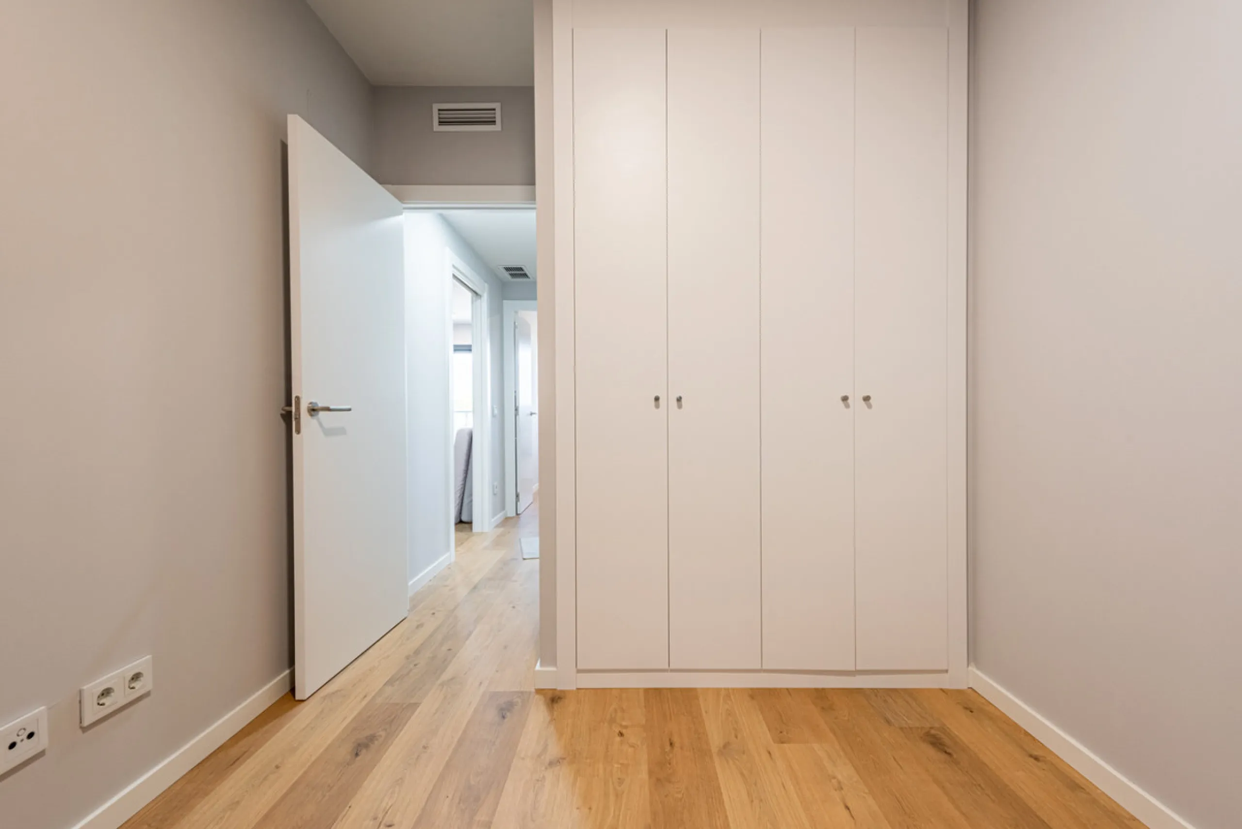 Apartment - Middle Floor Apartment в продаже в Mijas, Málaga. В доме 3 спален и 2 ванных комнат. Площадь дома 98 м²