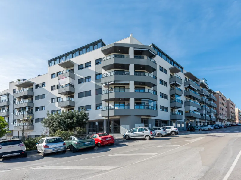 Apartment - Middle Floor Apartment в продаже в Mijas, Málaga. В доме 3 спален и 2 ванных комнат. Площадь дома 98 м²