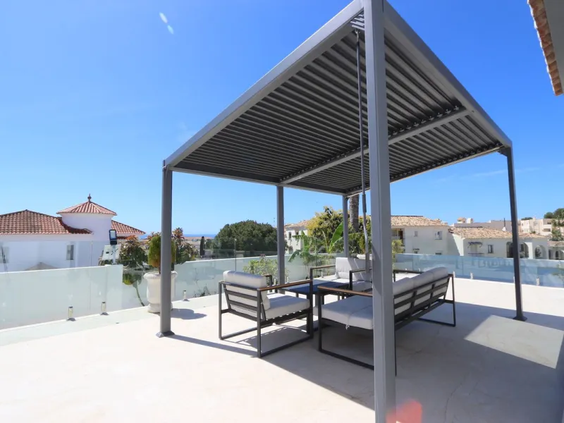 **Detached House on the Riviera: Your Dream Retreat**