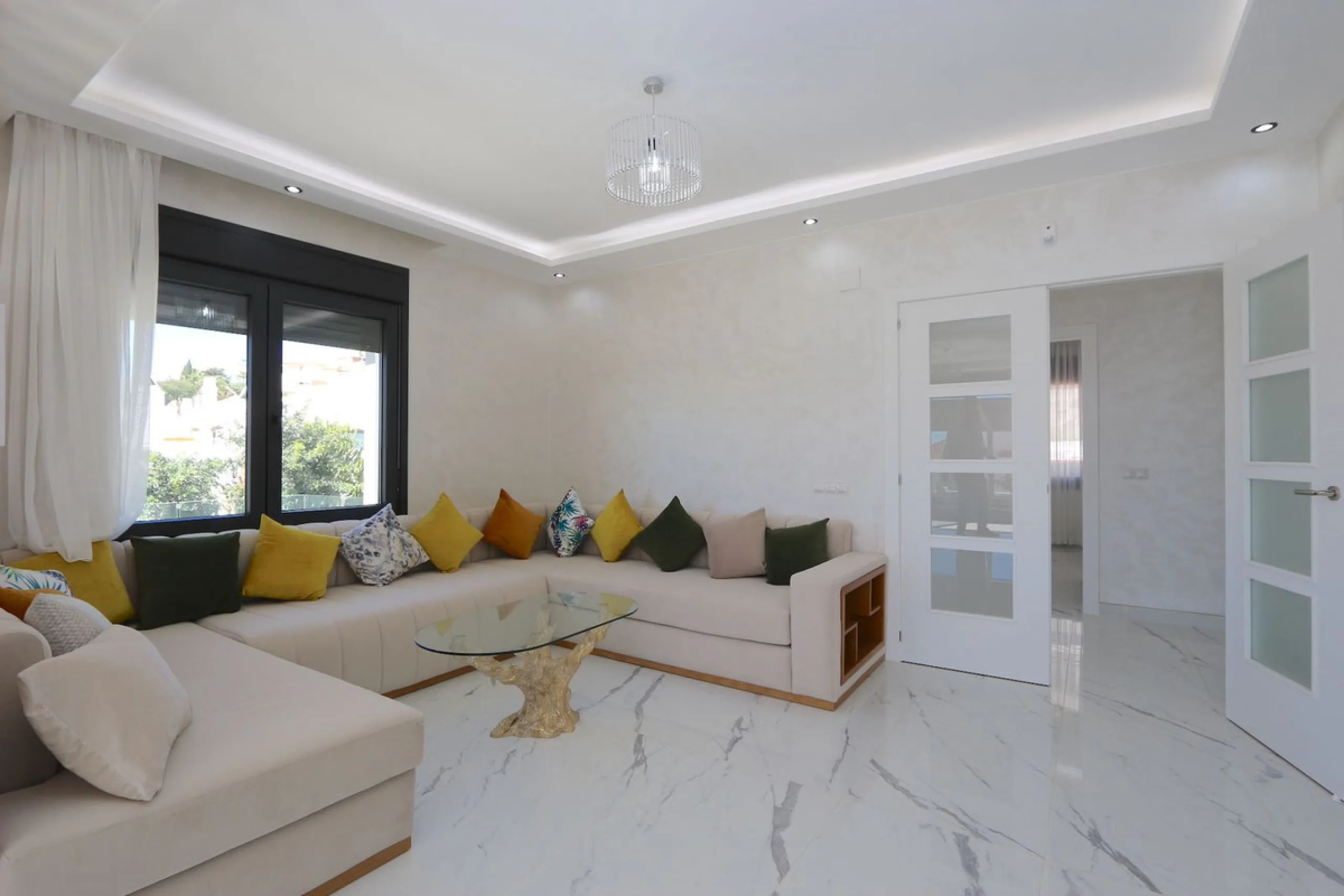 **Detached House on the Riviera: Your Dream Retreat**